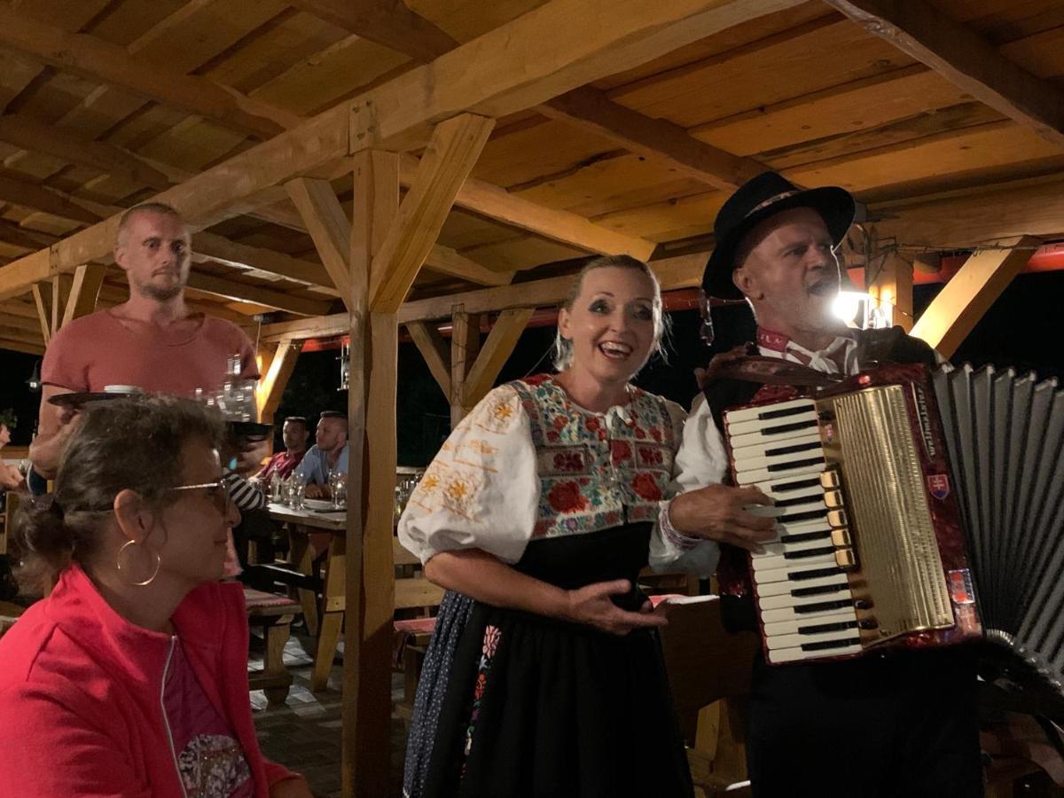 Penzion Turista Banská Štiavnica Екстериор снимка